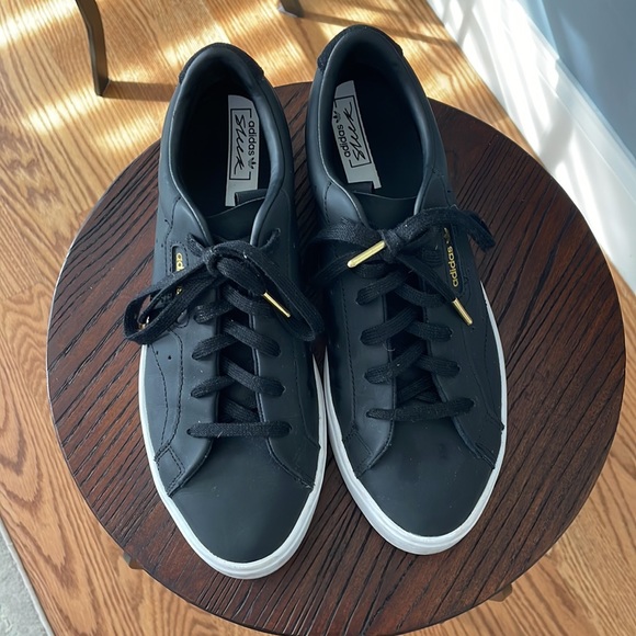 Adidas Black Sleek Sneakers - Picture 3 of 4